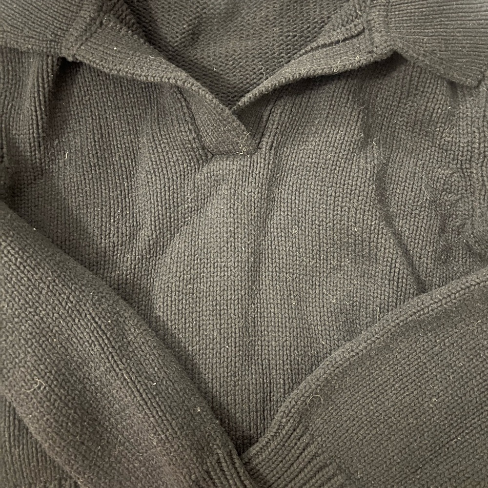 DISSH Black V-Neck Sweater - Picture 4 of 5